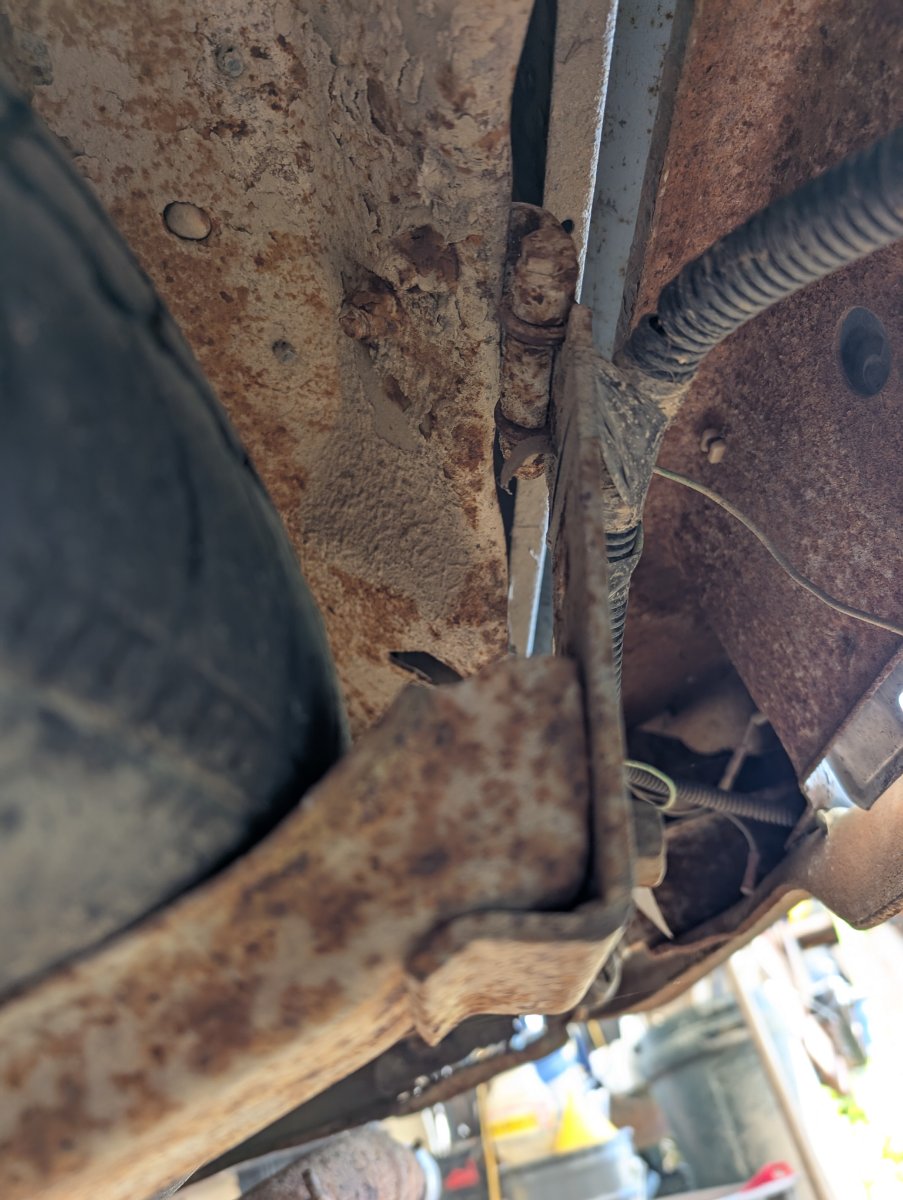 1993 spare tire mount