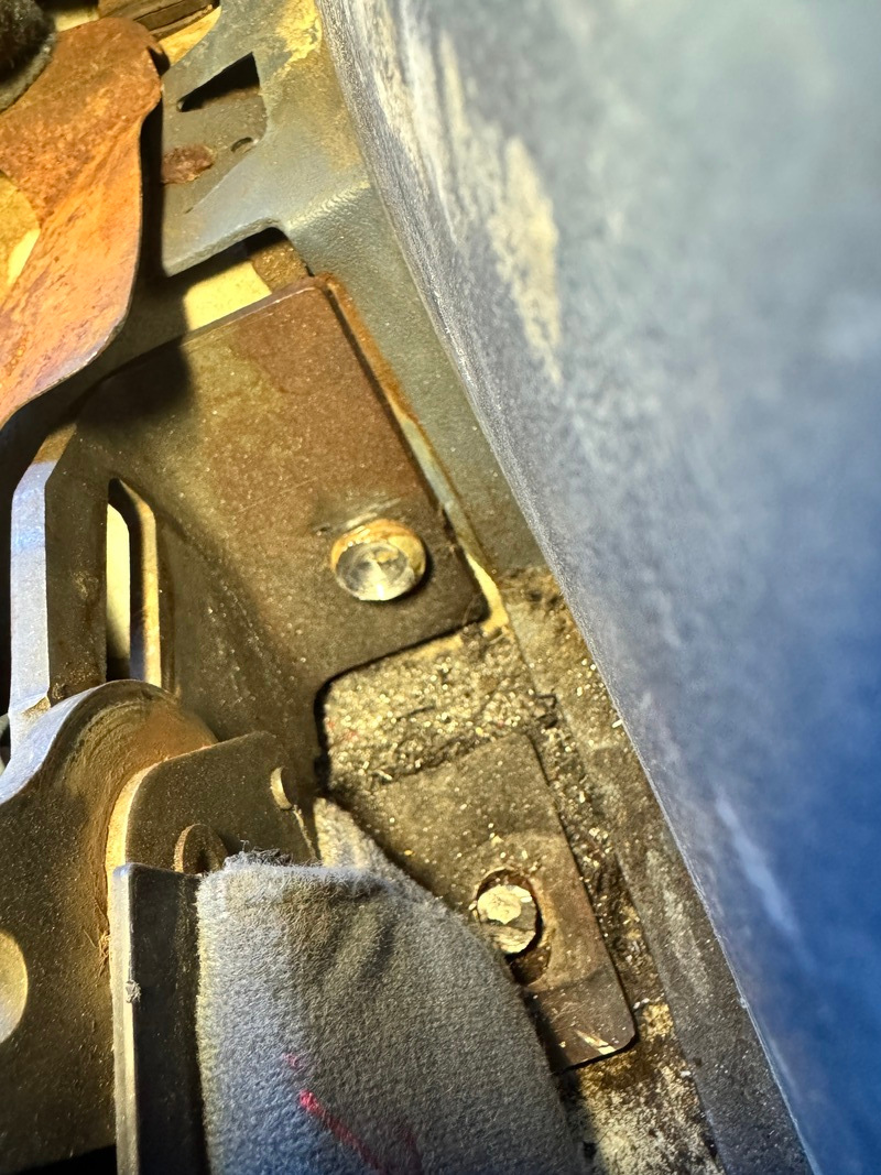 seatBOLTS-02.jpg