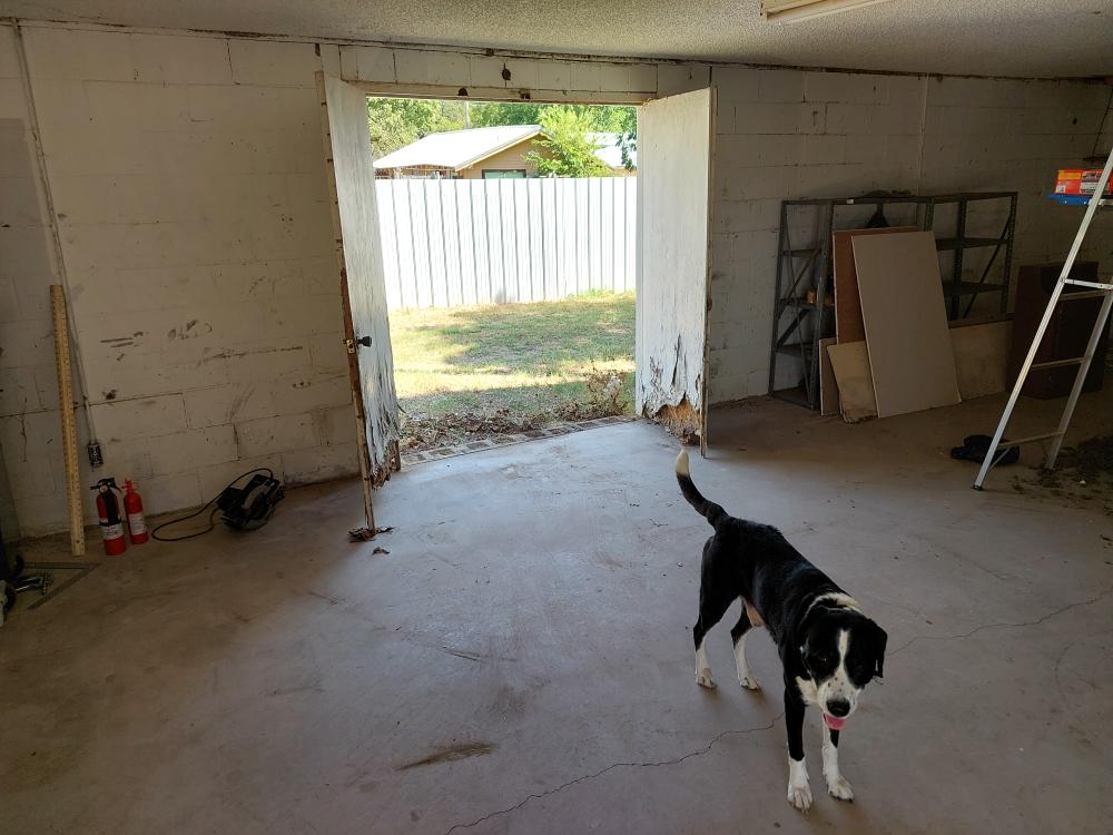 shop_garage_door_cutout-400.JPG