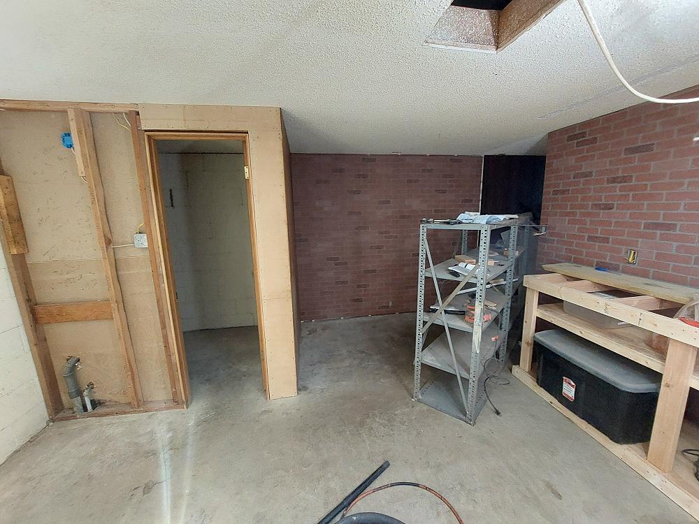 shop_mid_section_170.JPG