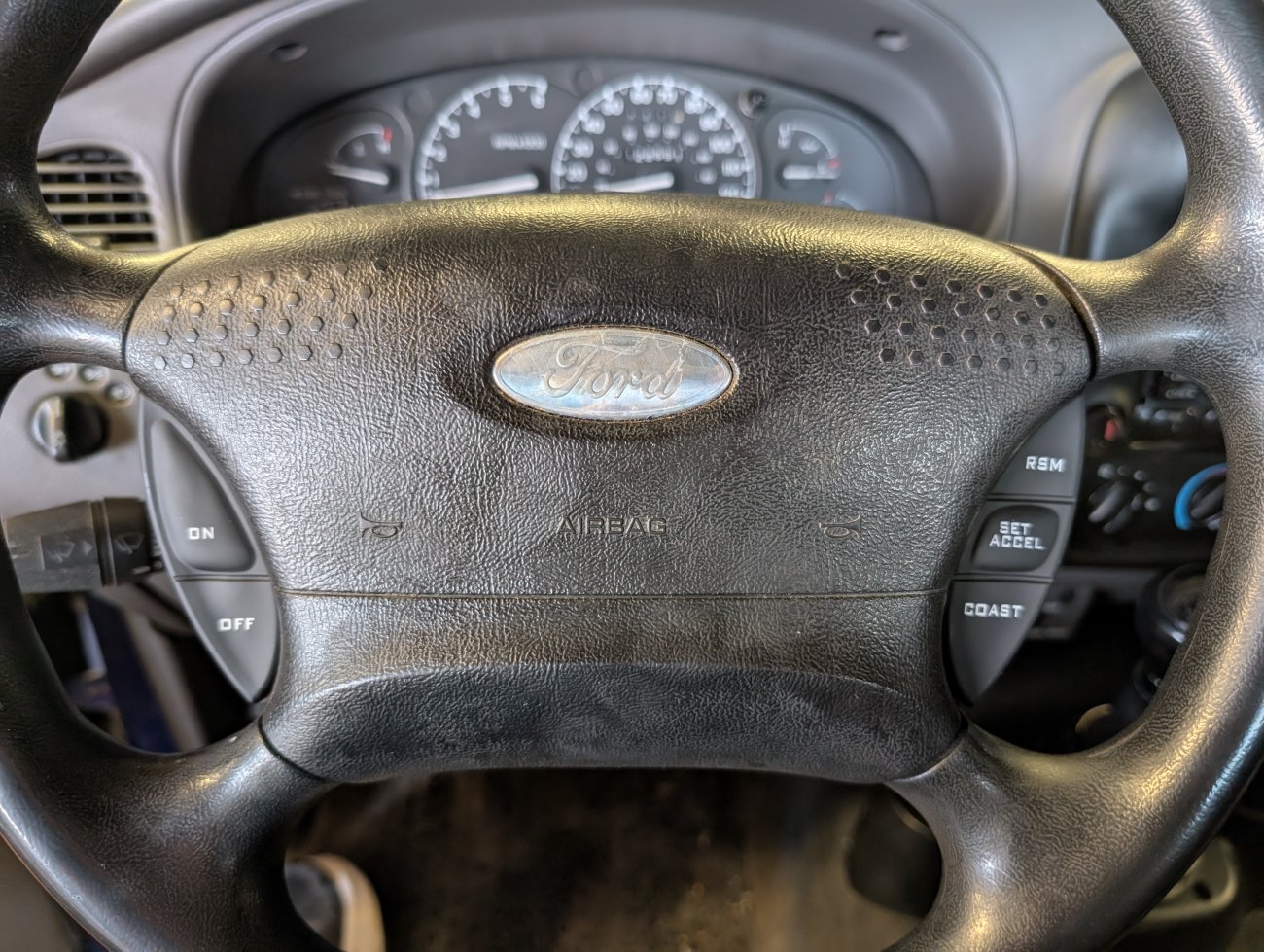 SteeringWheel.JPG