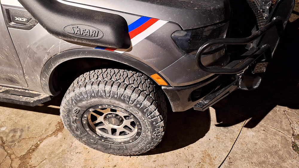 trs-3_2021_ford_ranger_fx4_maxxis_razr_at-8.PNG