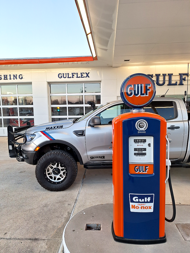 trs-3_2021_ford_ranger_fx4_maxxis_razr_at_skyjacker_suspension_old_gulf_gas_station-110.PNG