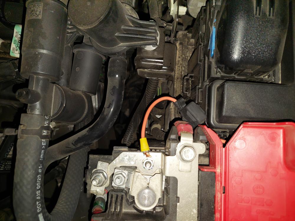 trs-3_ford_ranger_fuse_block_400.JPG