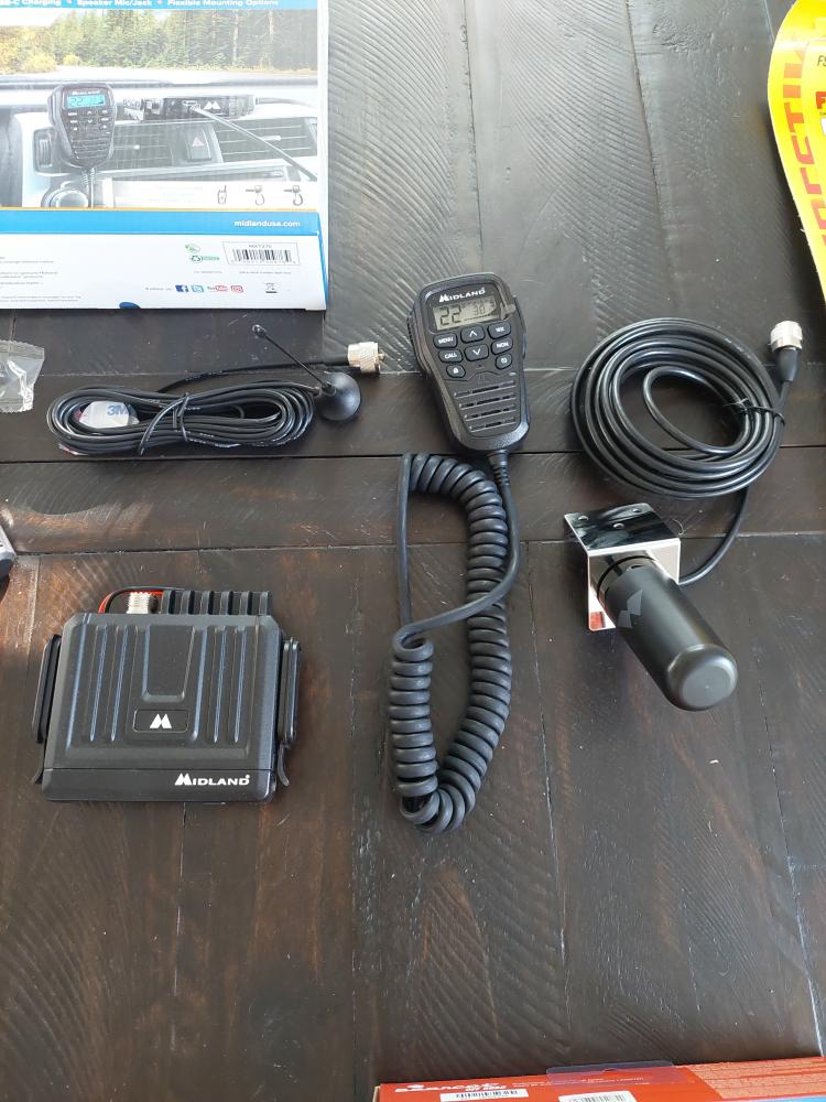 trs-3_ford_ranger_trail_comms_midland_mxt275_microm_mobile_gmrs_500.JPG