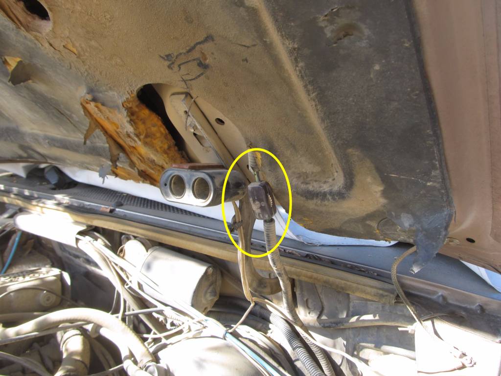 underhood_lightswitch.jpg