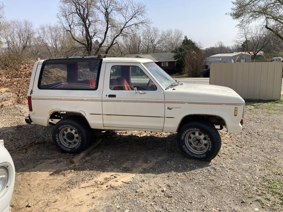 white_rancho_bronco_ii.PNG