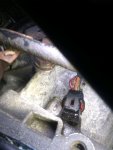 connector_plug_covered_in_trans_fluid.jpg