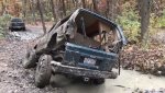 jeep-splits-while-off-roading.jpg