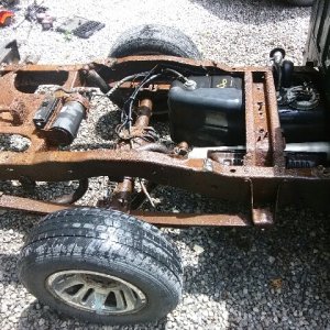 ranger fuel pump bed off.jpg