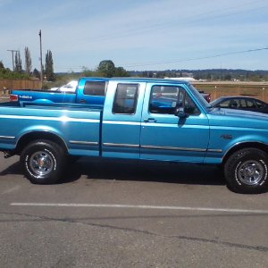 My 93 f-150 5.8 v8 4x4 =)