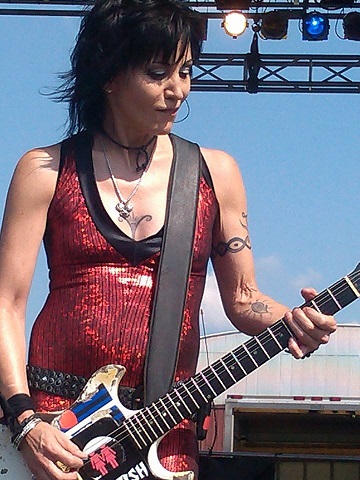 2014-08-08-JoanJett_QCBalloonFestival_20140727_PhotoByMorganLeigh.jpg