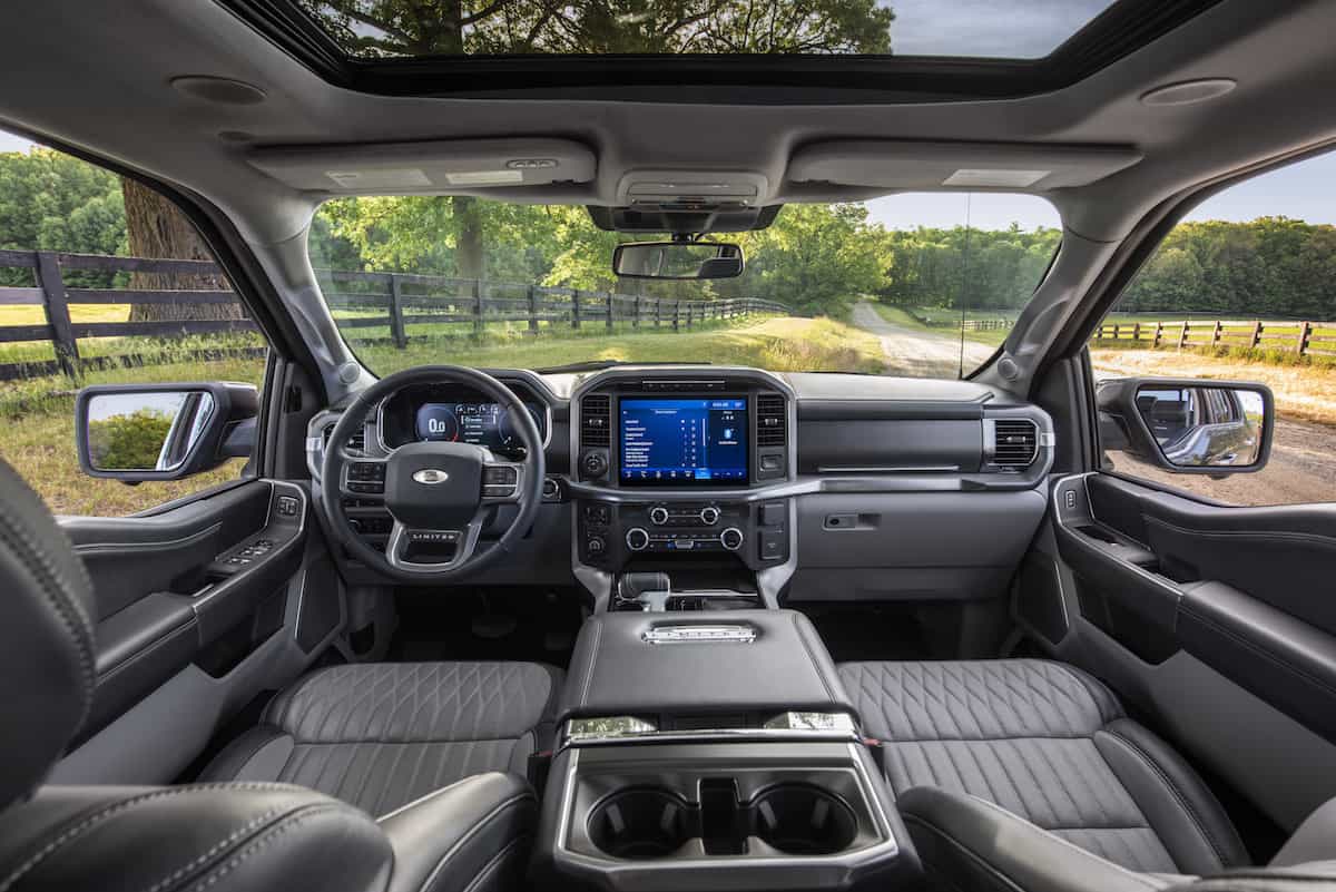 2021-Ford-F-150-xl-limited-interior.jpg