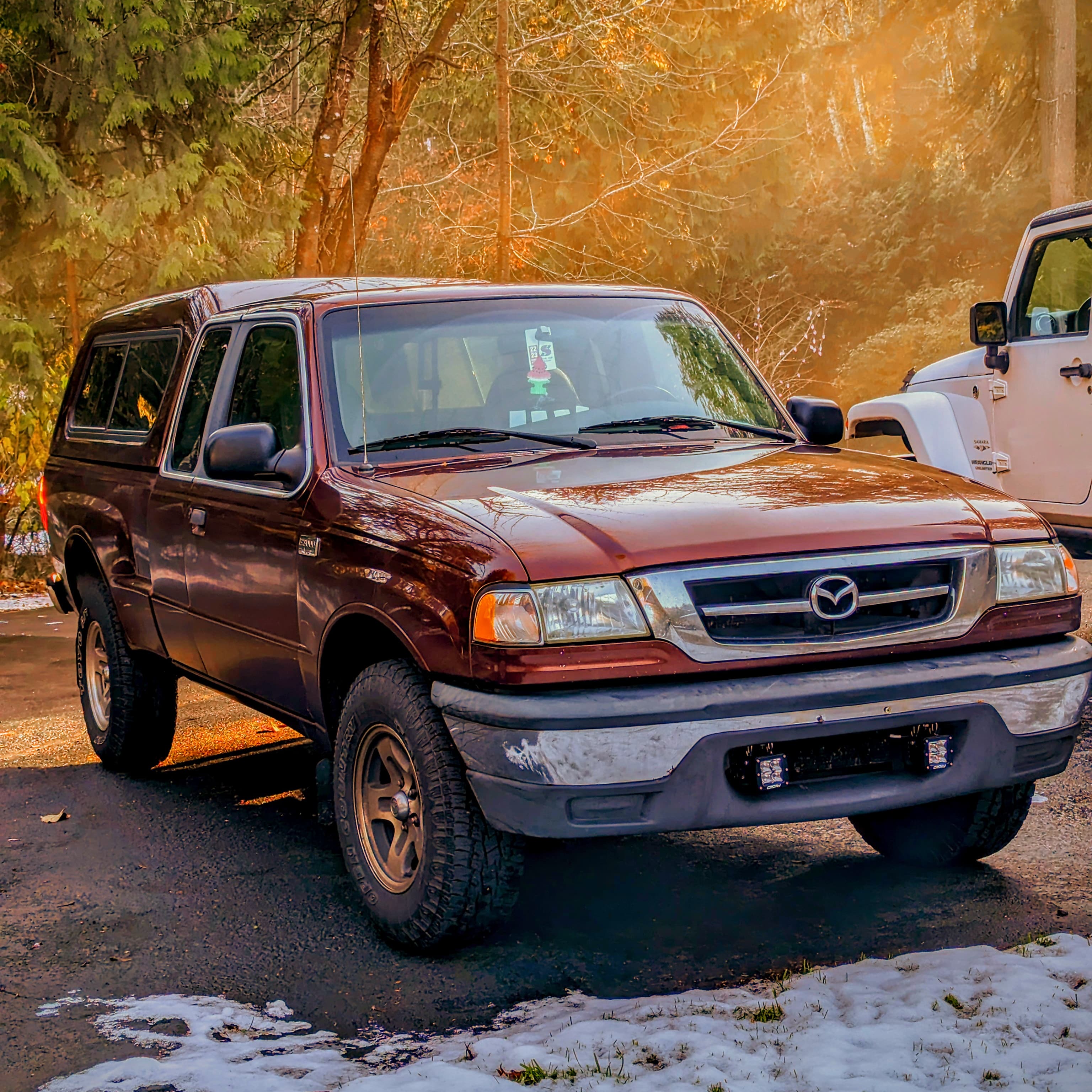 '03 Mazda b3000 SE