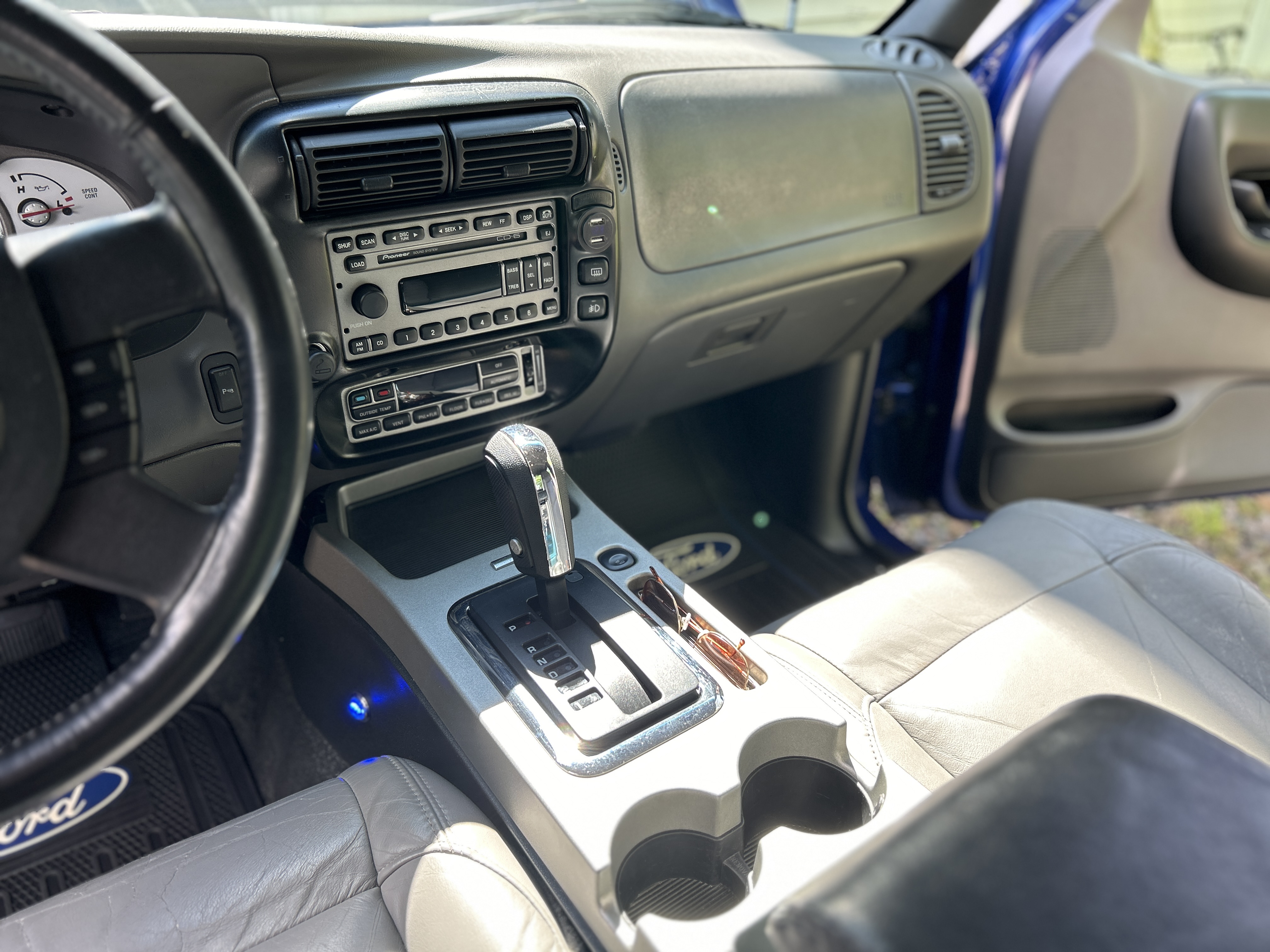 Interior (5).JPG