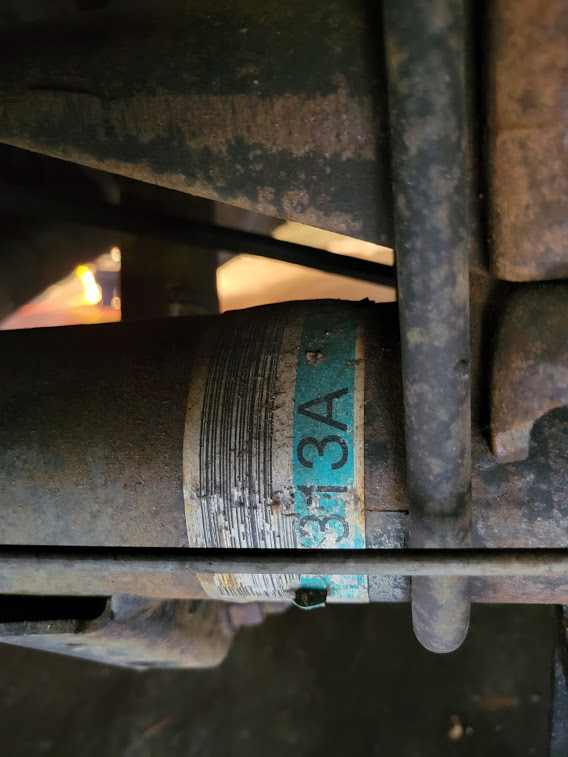 V313A axle sticker.jpg