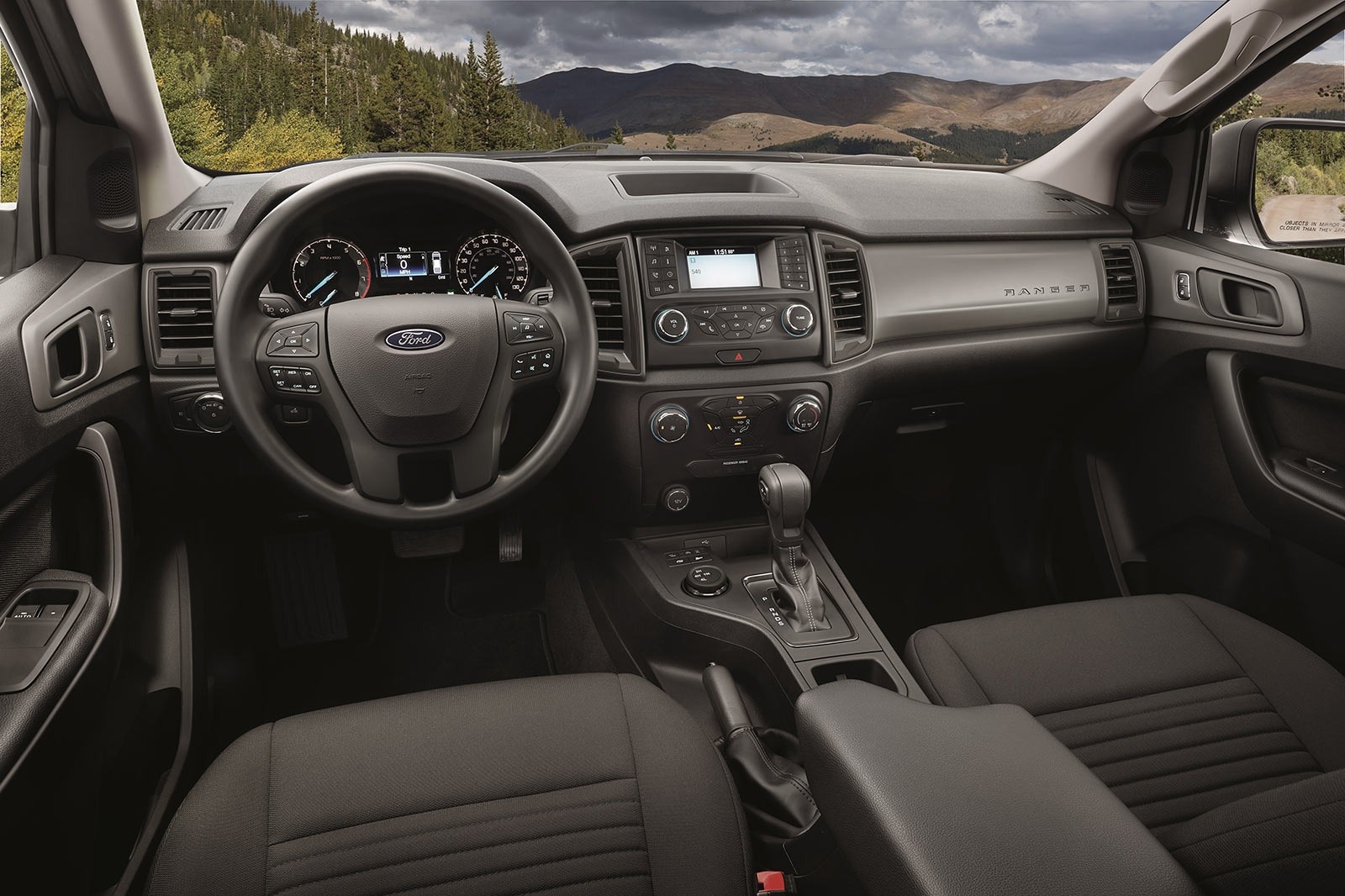 2019_ford_ranger_dsh_fd_1217182_1600.jpg