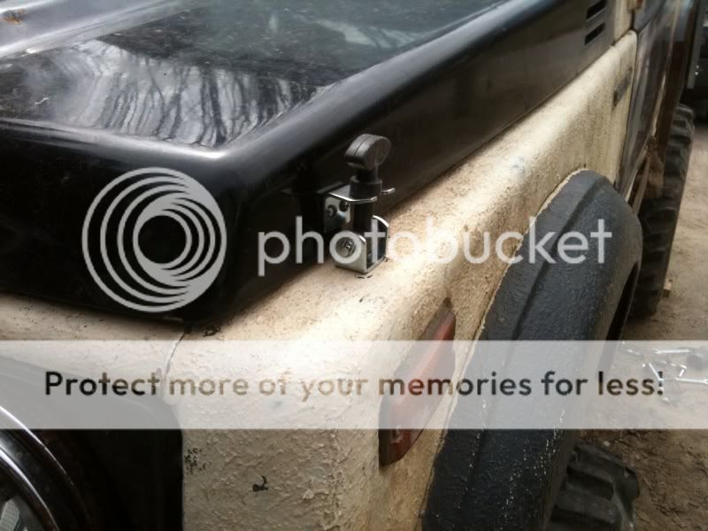 hoodlatchinstalled.jpg