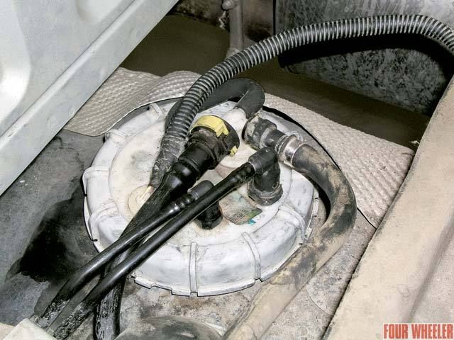 129_0512_02zford_rangerfuel_pump.jpg