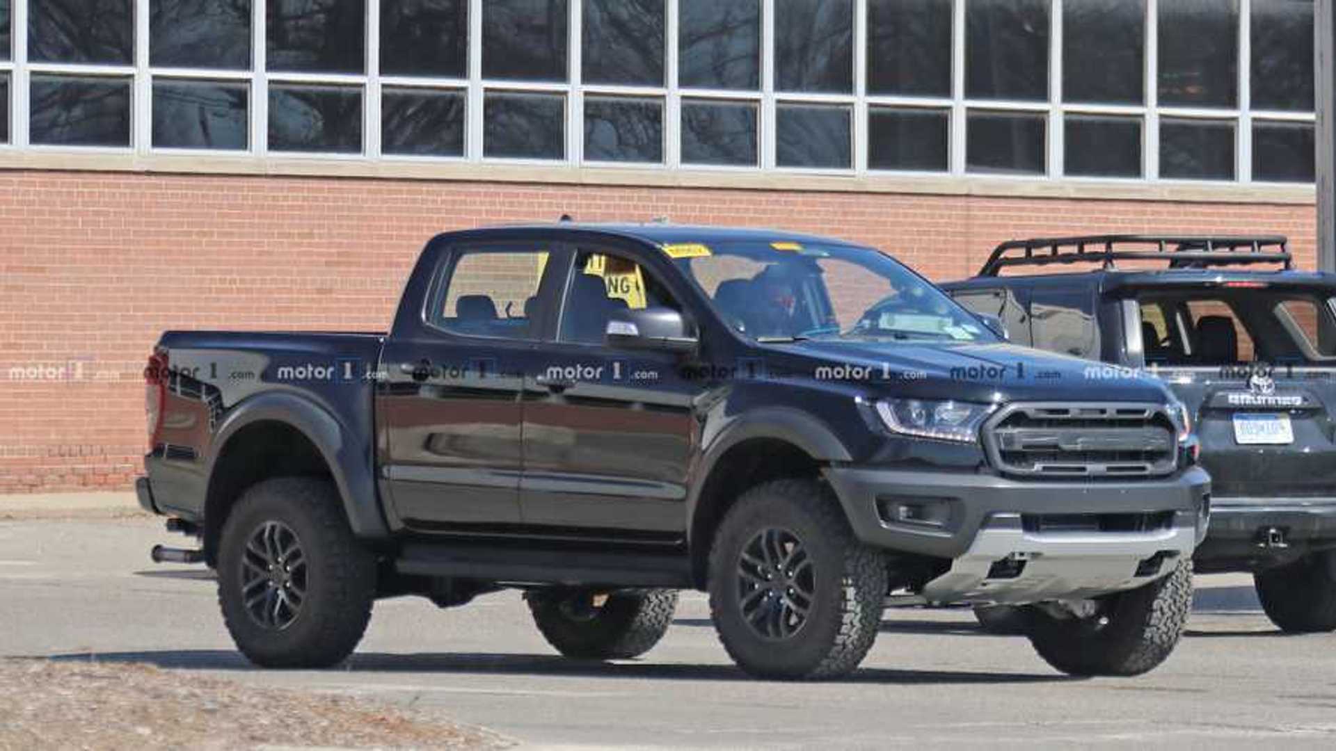 ford-ranger-raptor-spy-photo.jpg