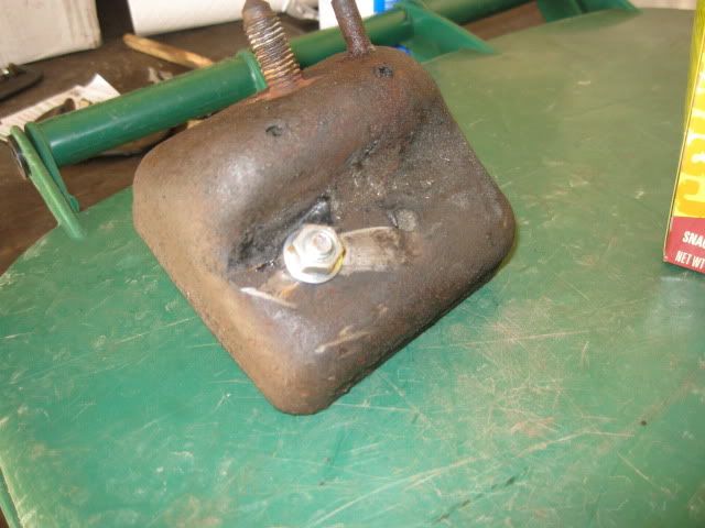Stockmotormount002.jpg