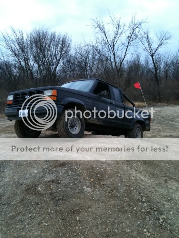 Offroading with some buddies... NOT 56K FRIENDLY!!!