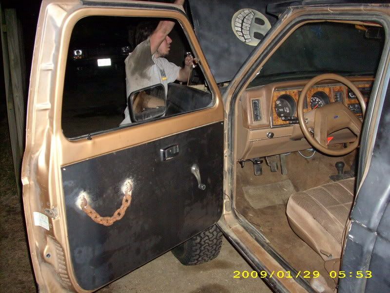 doorontruck.jpg