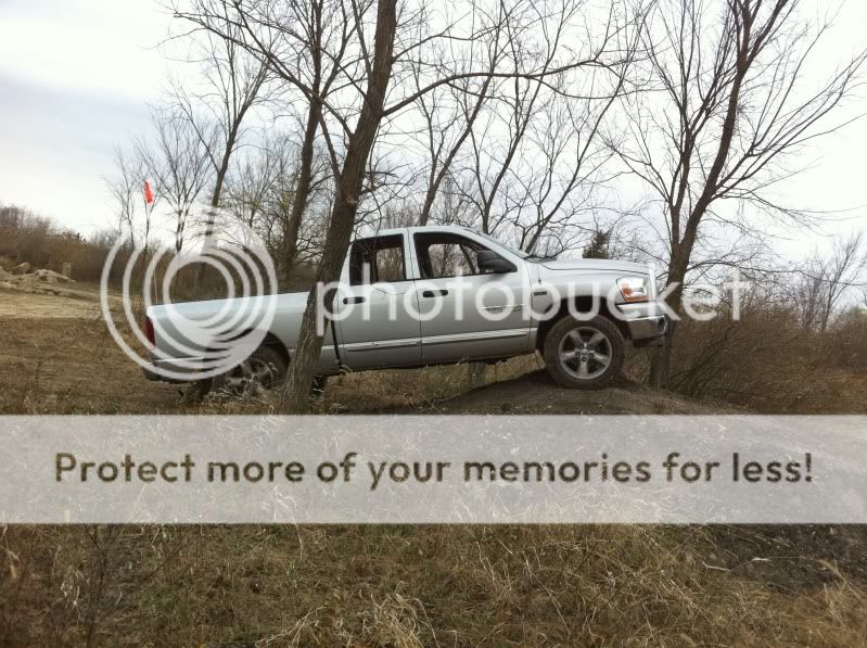 Offroading with some buddies... NOT 56K FRIENDLY!!!