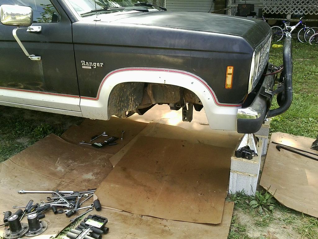 Floor jack lifting points?