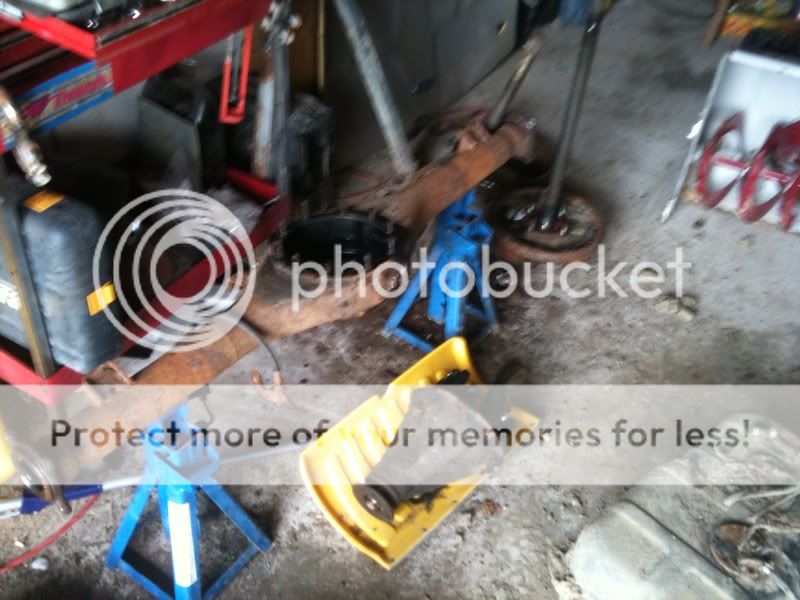 toyotaaxleapart.jpg