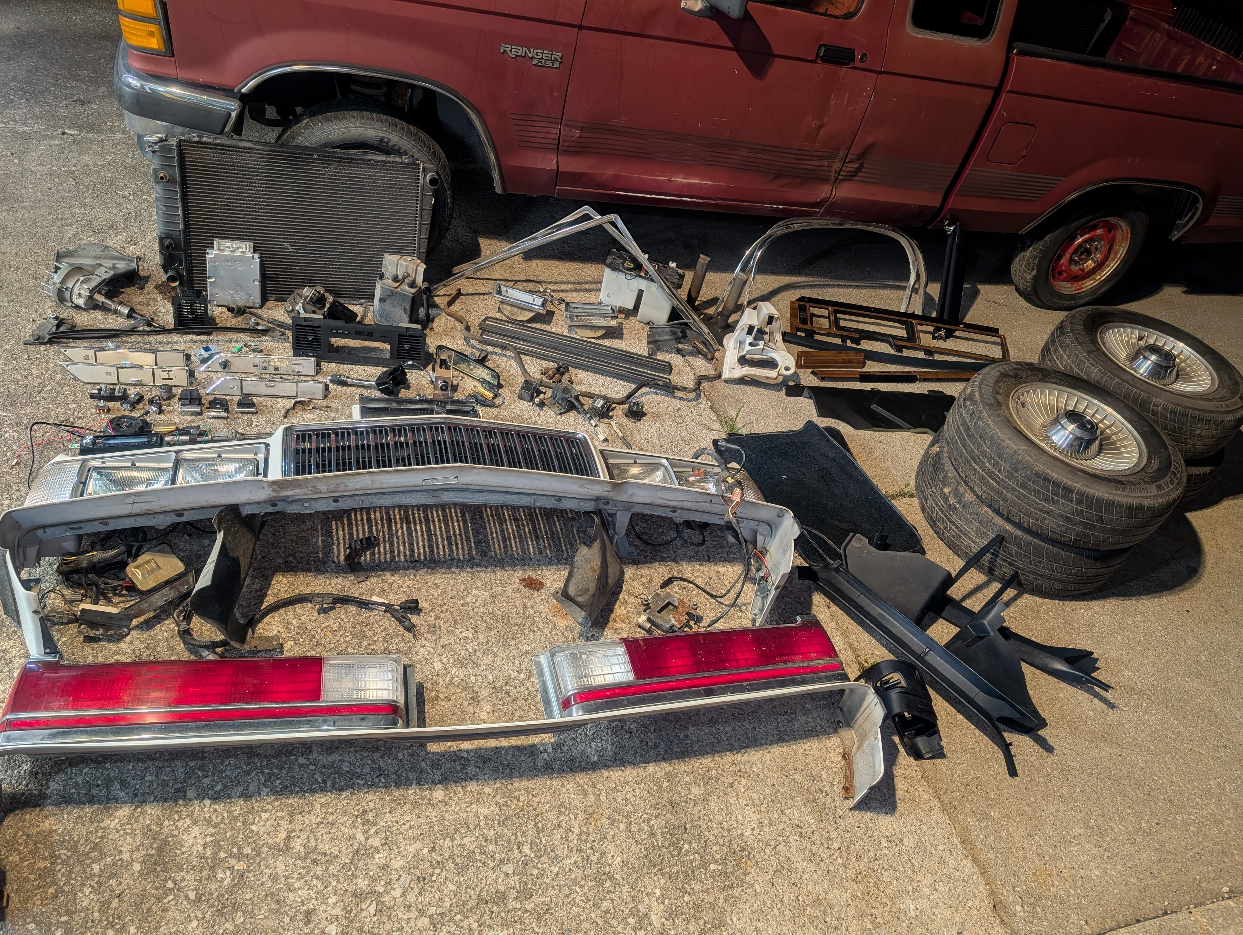 Detroit-area Junkyard Rangers - extremely pic-heavy