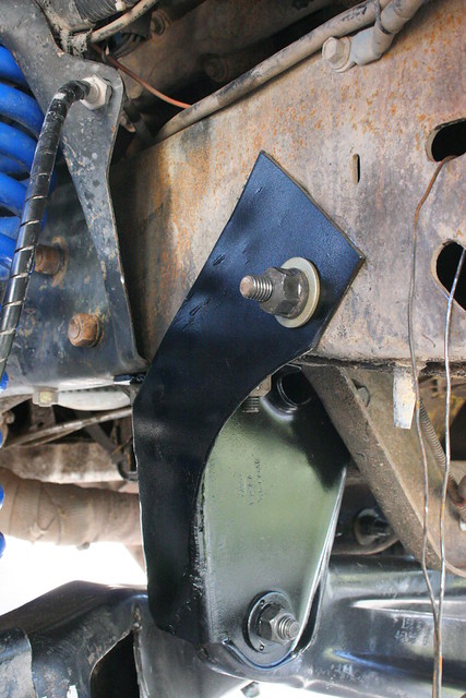 right axle pivot bracket