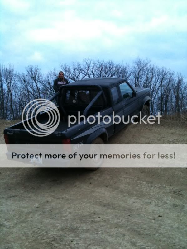 Offroading with some buddies... NOT 56K FRIENDLY!!!