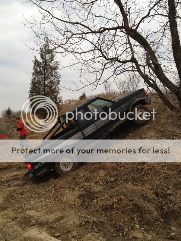 Offroading with some buddies... NOT 56K FRIENDLY!!!