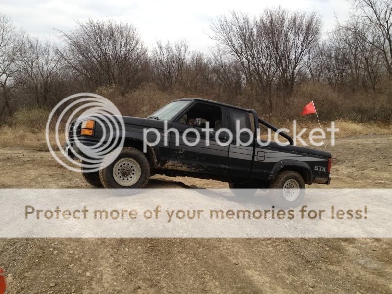 Offroading with some buddies... NOT 56K FRIENDLY!!!