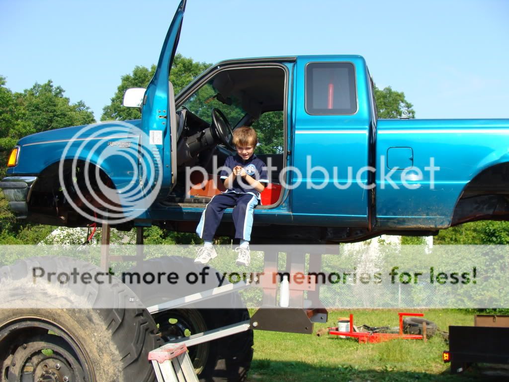 truckwithbedon046.jpg