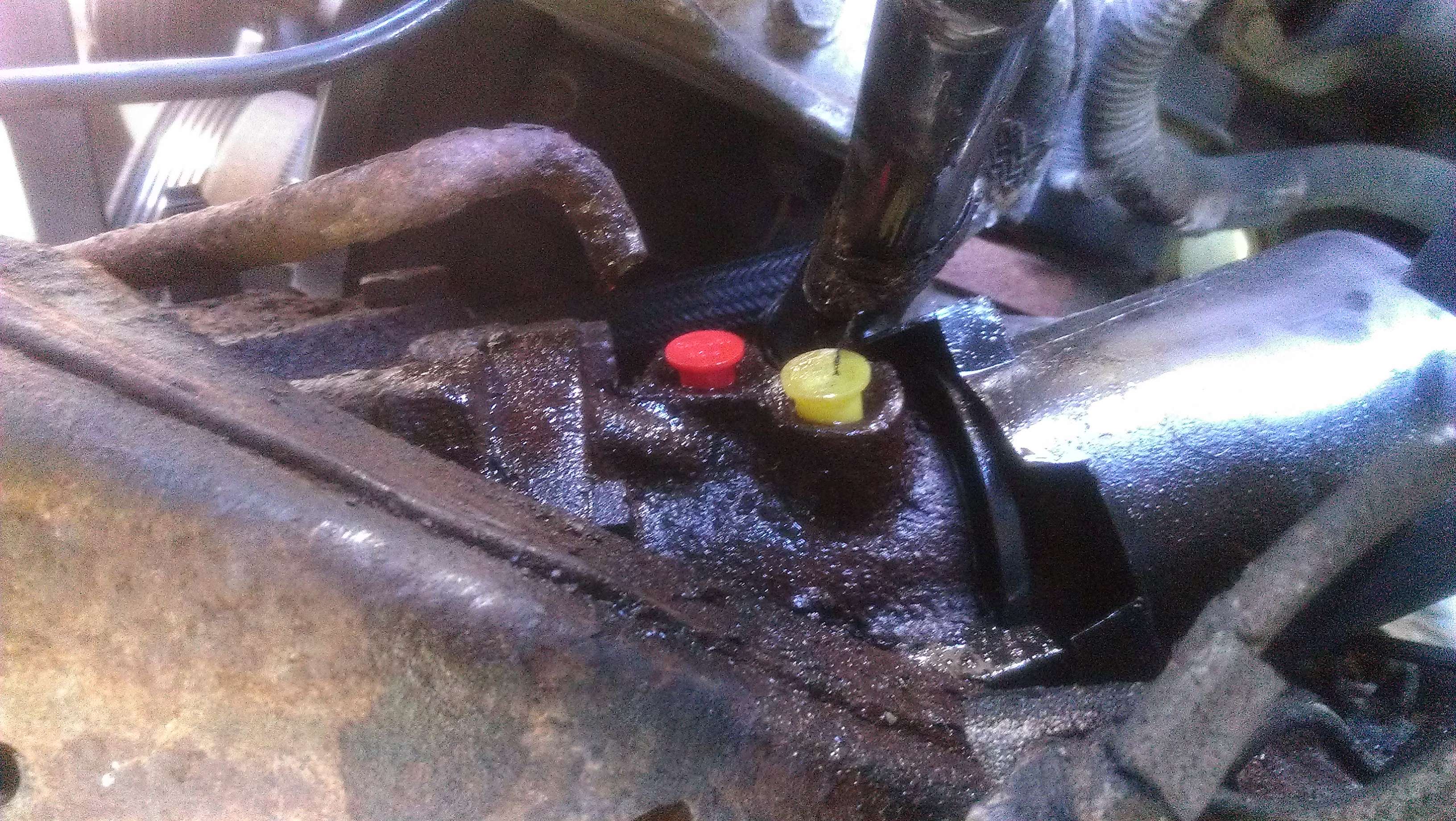 Power steering fluid leak from pressure switch wire connector