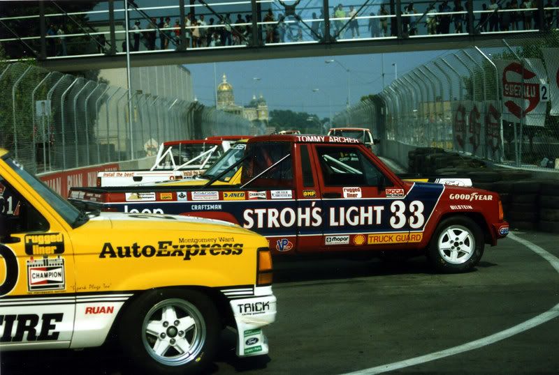 JeepCommancheStrohsLight1989TArcher.jpg
