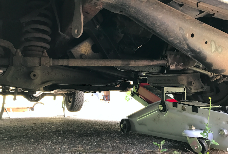 Floor jack lifting points?