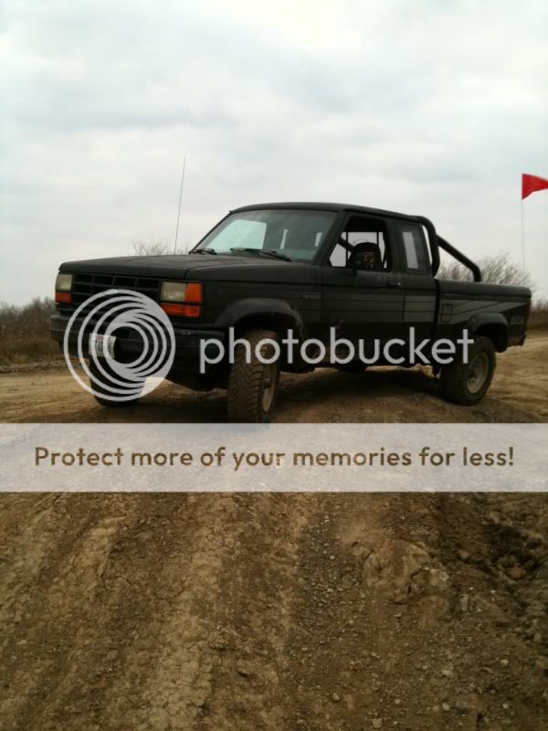 Offroading with some buddies... NOT 56K FRIENDLY!!!