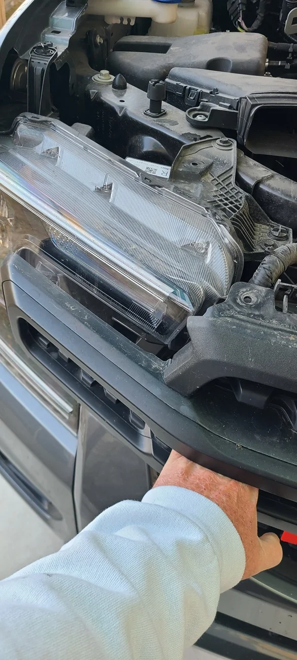 Ford Ranger Ranger raptor grill on a regular ranger, with pics 20260204_093808