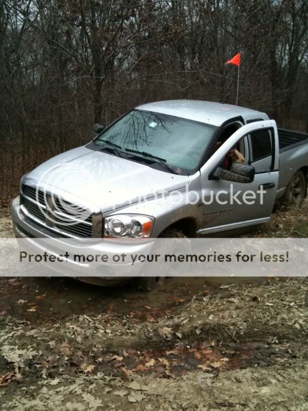 Offroading with some buddies... NOT 56K FRIENDLY!!!