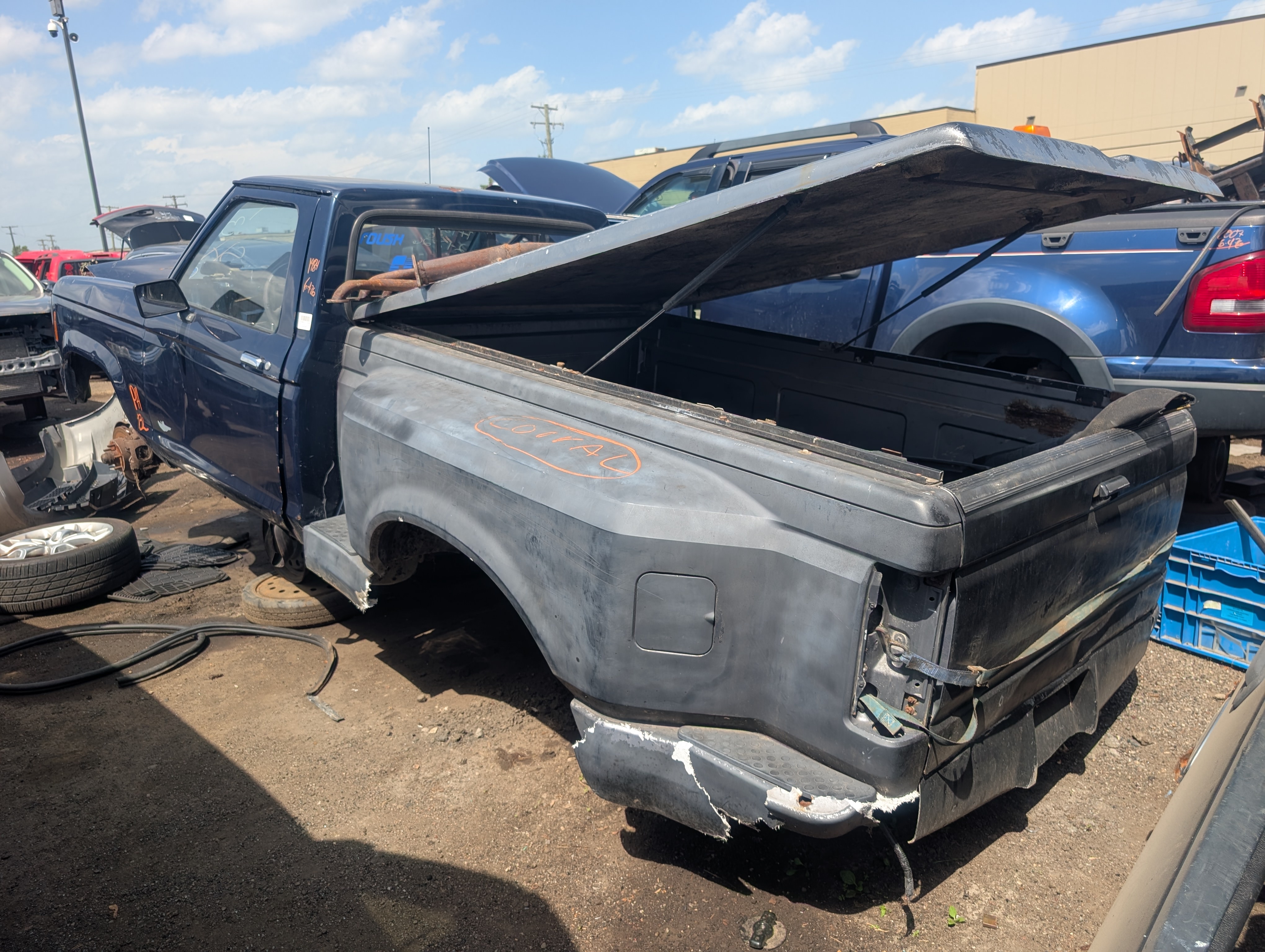 Detroit-area Junkyard Rangers - extremely pic-heavy