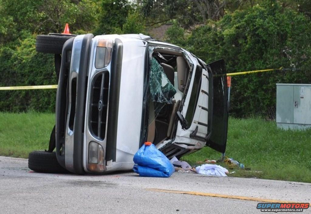 ford-exploder-accident2.jpg