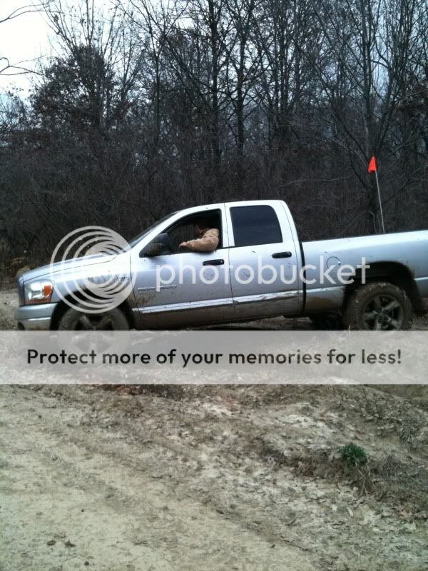 Offroading with some buddies... NOT 56K FRIENDLY!!!