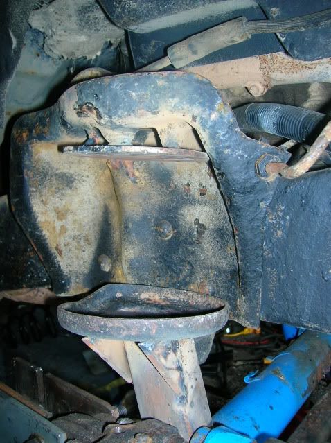 lowerfrontcoilbrkts040.jpg