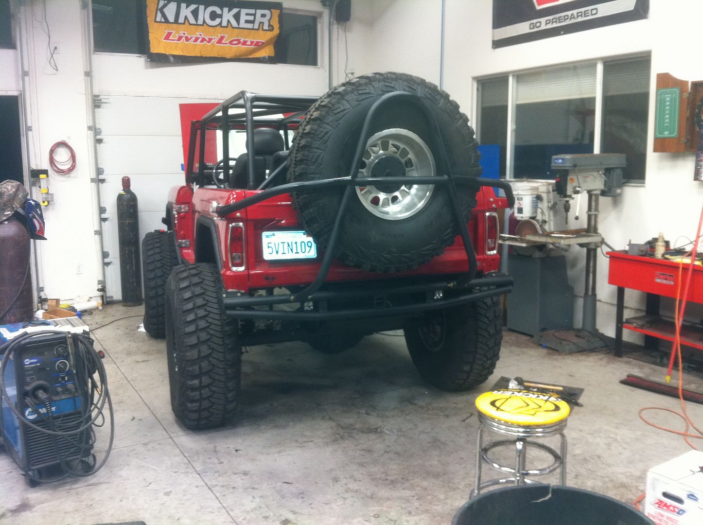 Bronco4811008.jpg