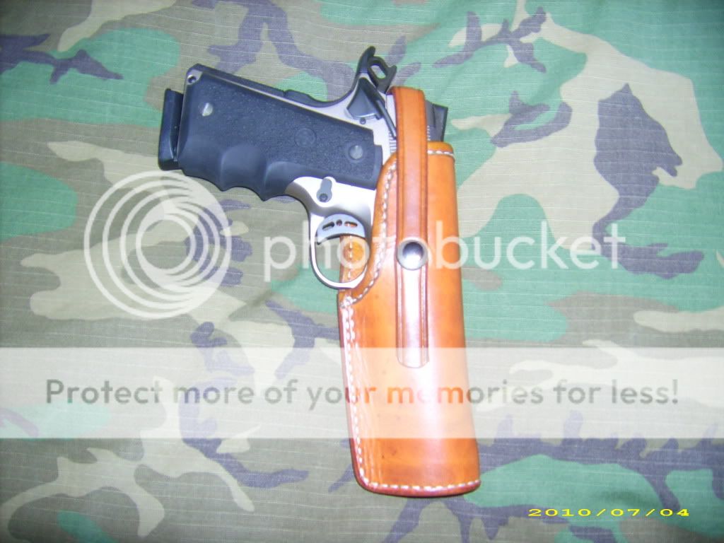 holster001.jpg