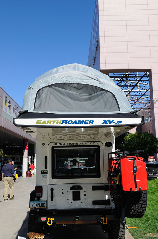 411000221_JMJCP-XL.jpg