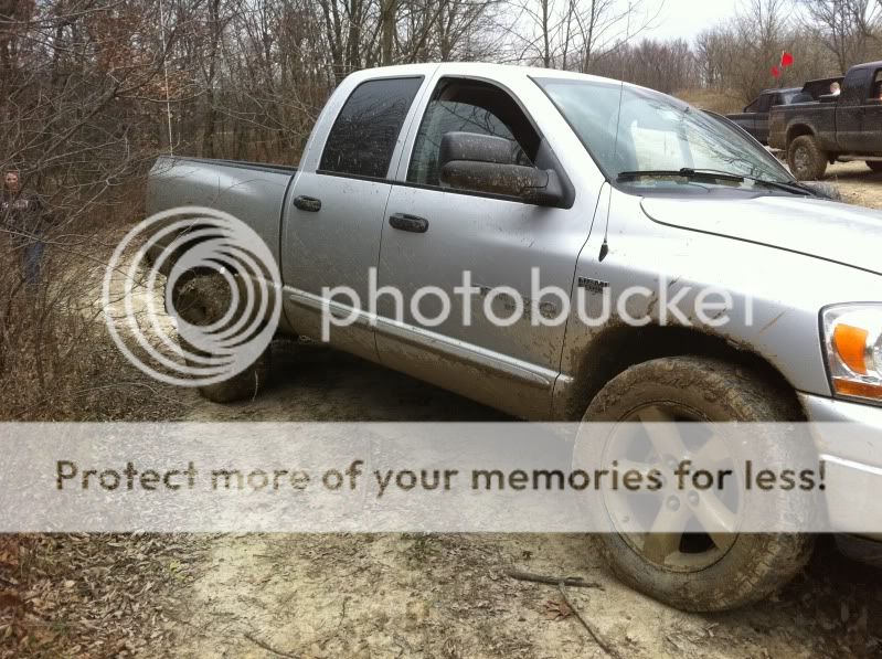 Offroading with some buddies... NOT 56K FRIENDLY!!!